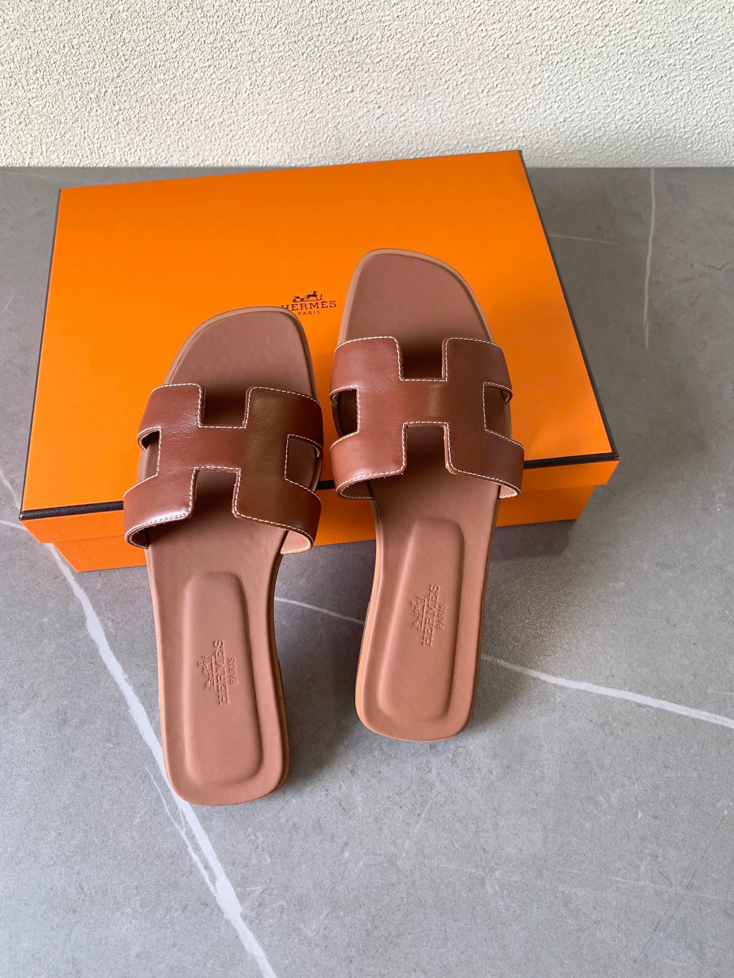 H**mes sandal