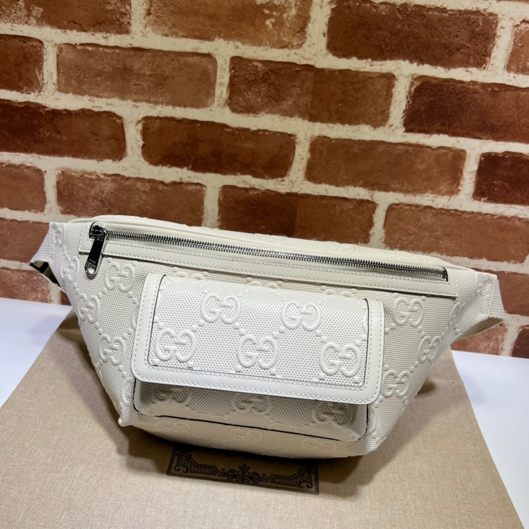 G*u*i gg embossed belt bag