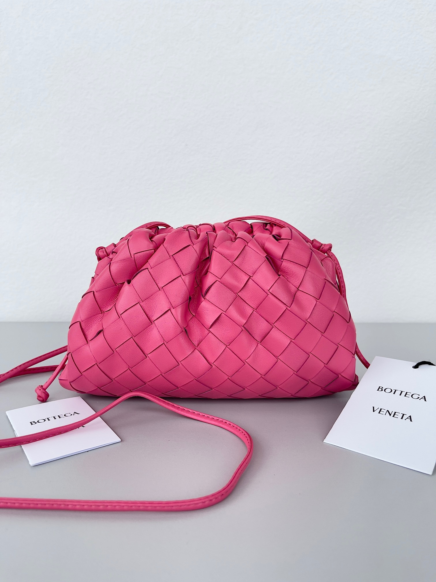 bo*te*ga Ve*ne*ta mini pouch