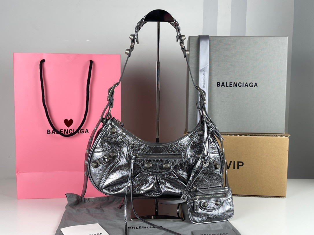 Ba*len*cia*ga women's le cagole small shoulder bag