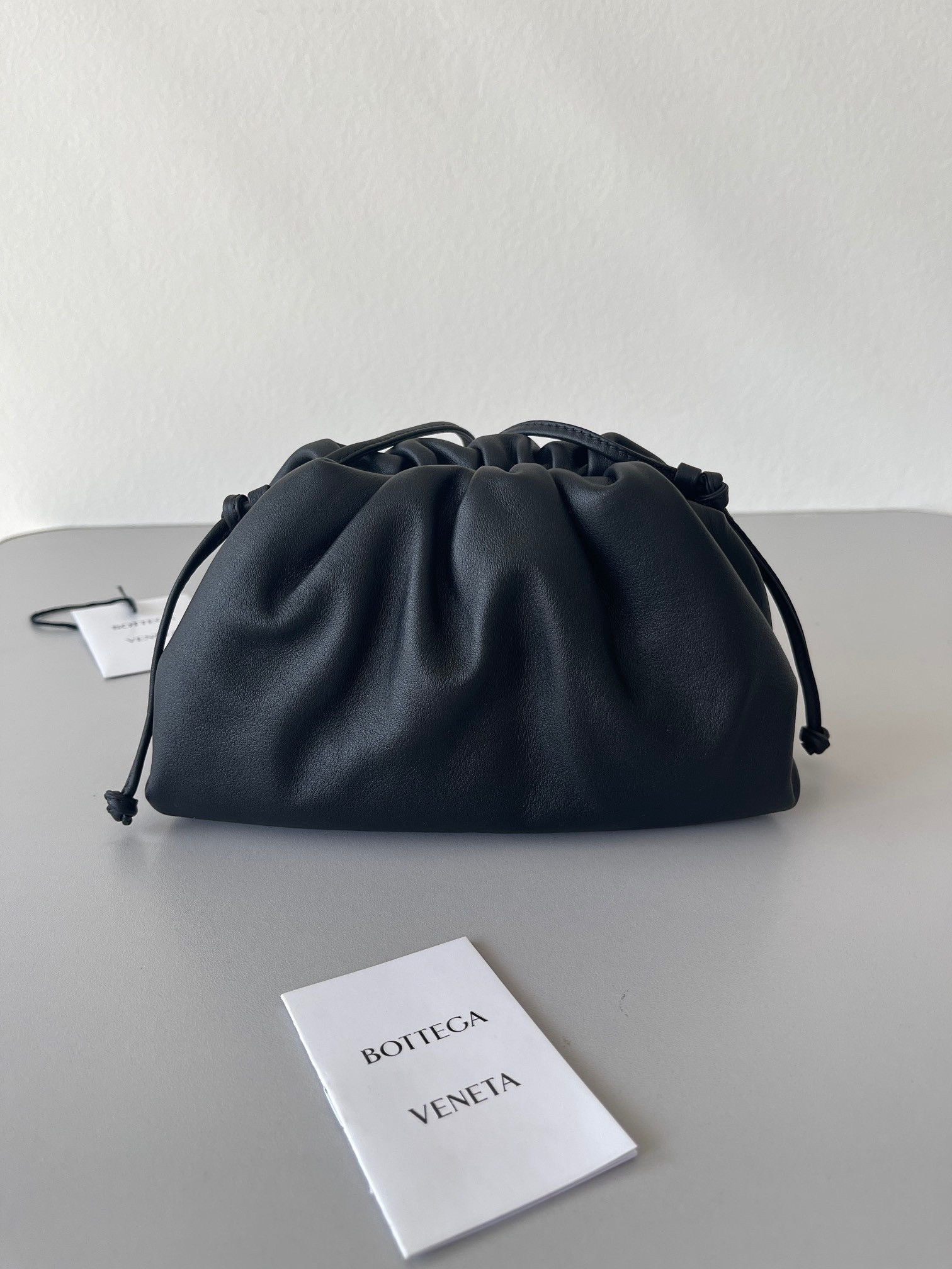 bo*te*ga Ve*ne*ta mini pouch