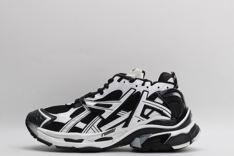 Ba*len*cia*ga runner sneaker