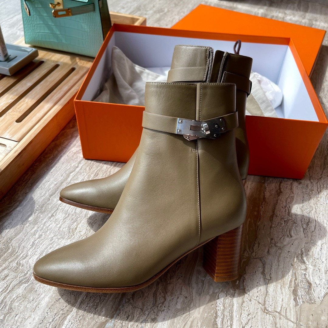 H**mes boots