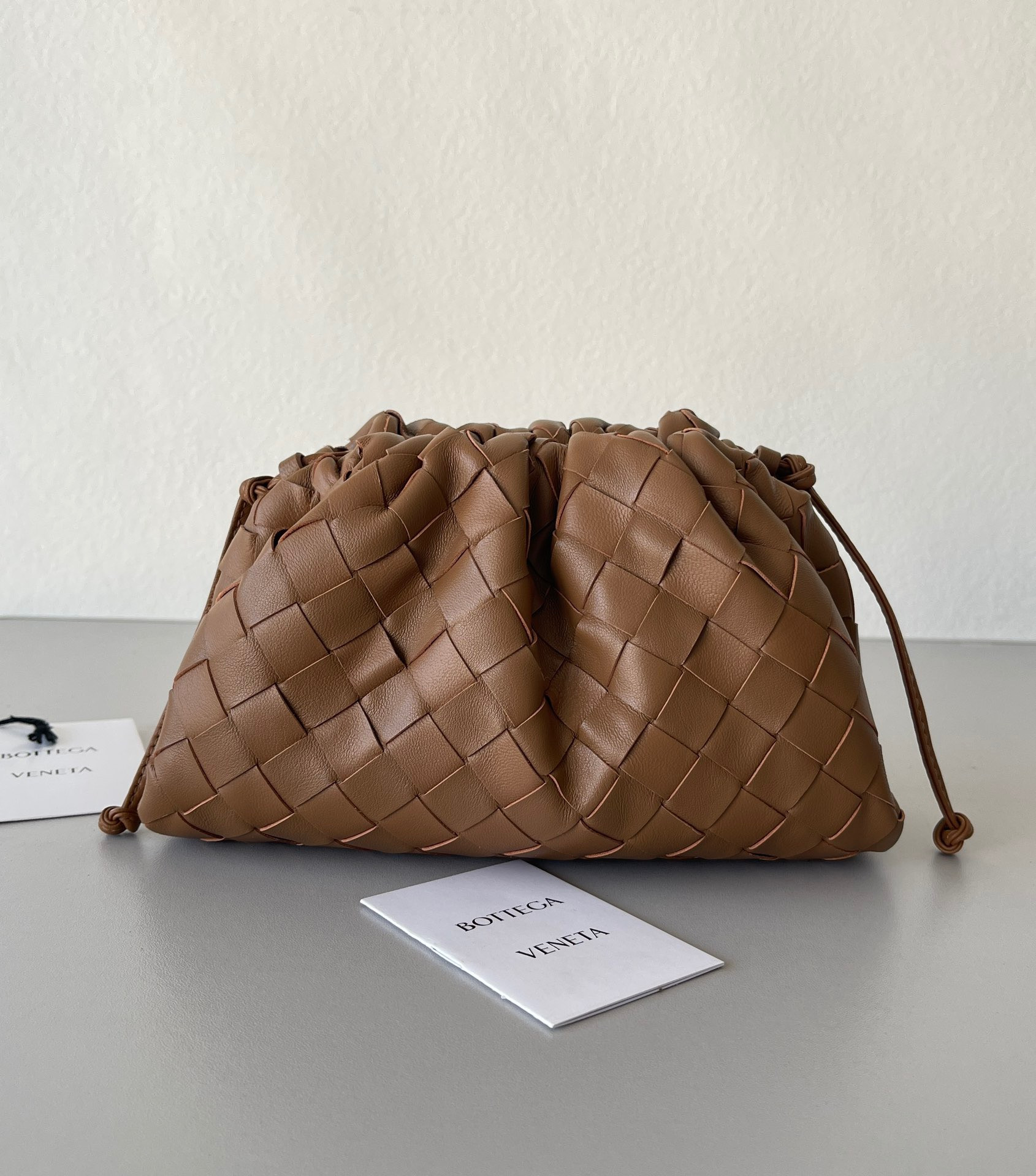 bo*te*ga Ve*ne*ta mini pouch