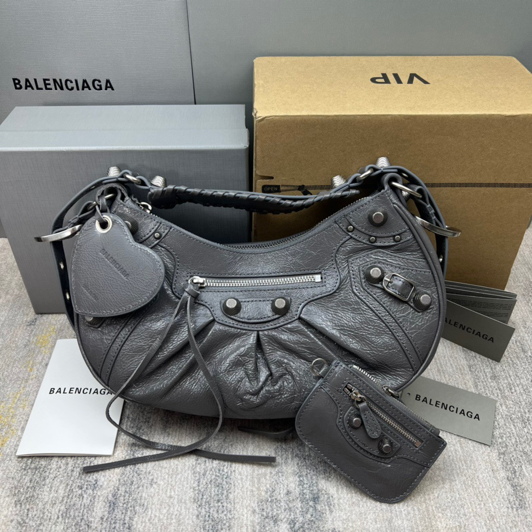 Ba*len*cia*ga women's le cagole small shoulder bag