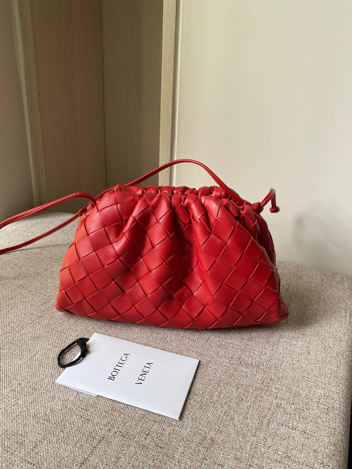 bo*te*ga Ve*ne*ta mini pouch