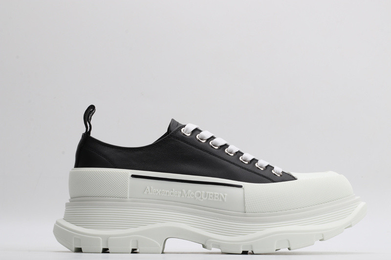 ale*d*r M*Q*en tread slick lace up