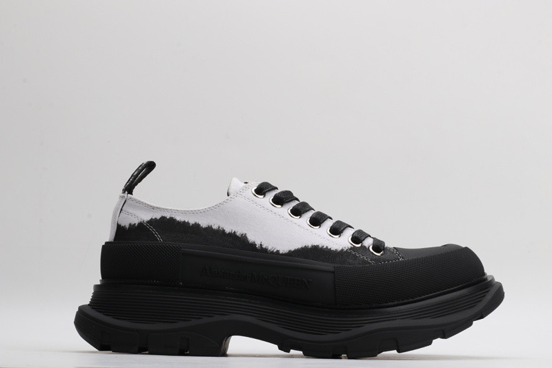 ale*d*r M*Q*en tread slick lace up