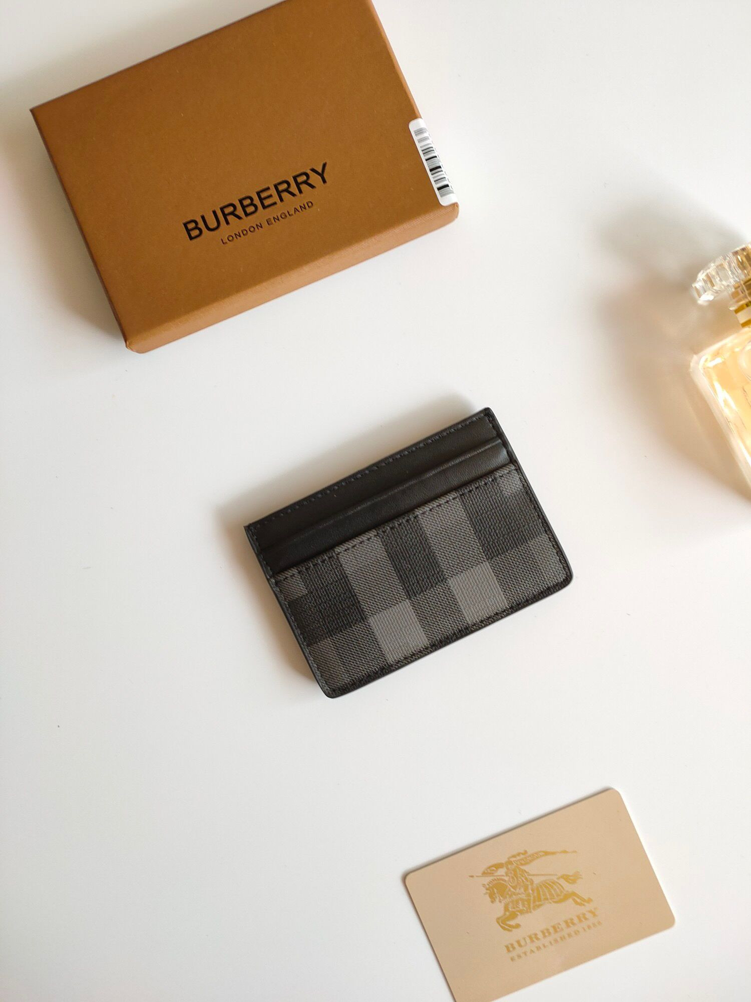 B**rry card case