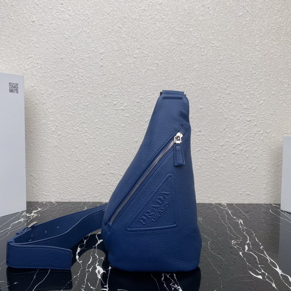 Pra*a cross leather bag