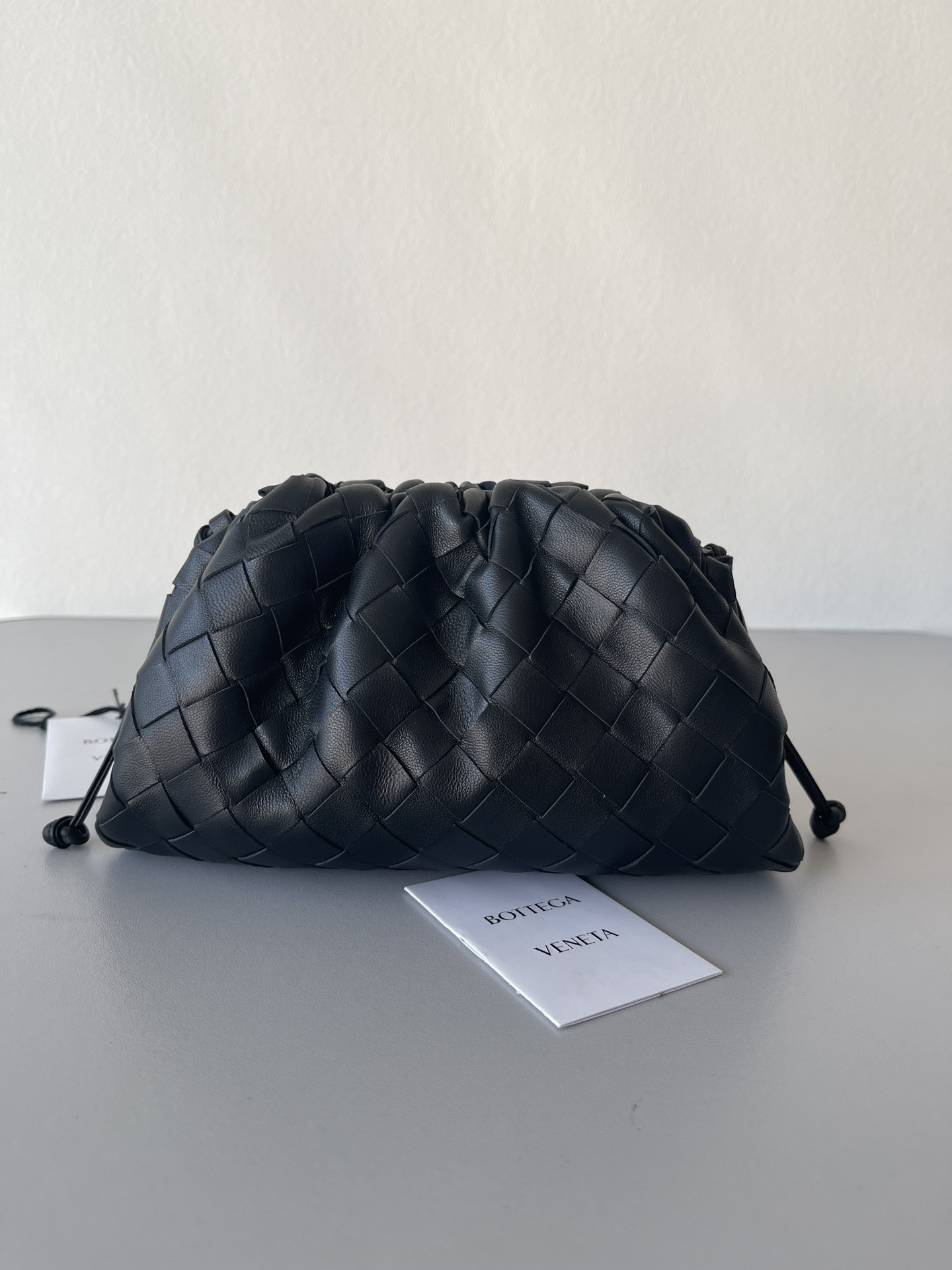 bo*te*ga Ve*ne*ta mini pouch