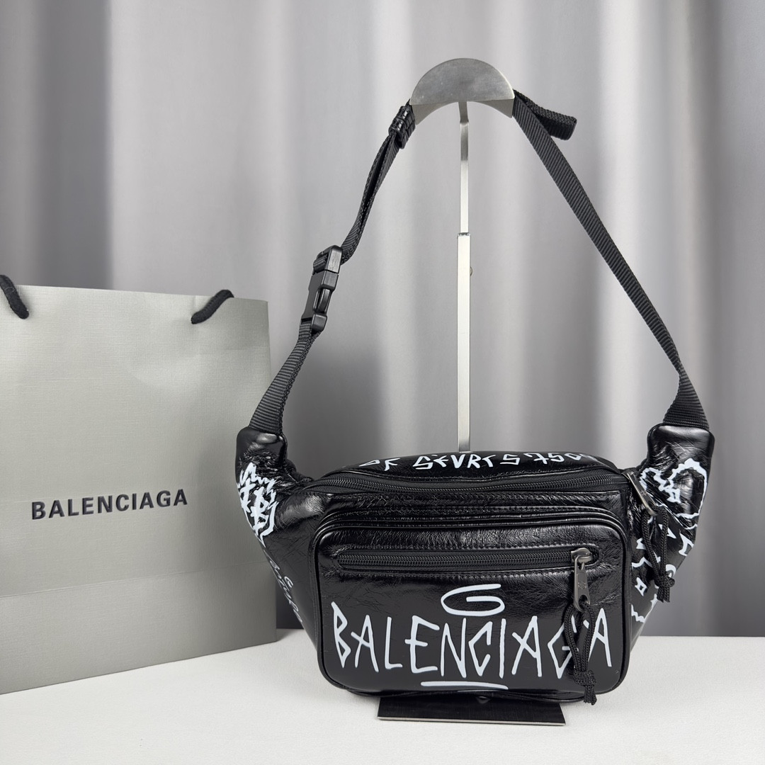 Ba*len*cia*ga everyday beltpack
