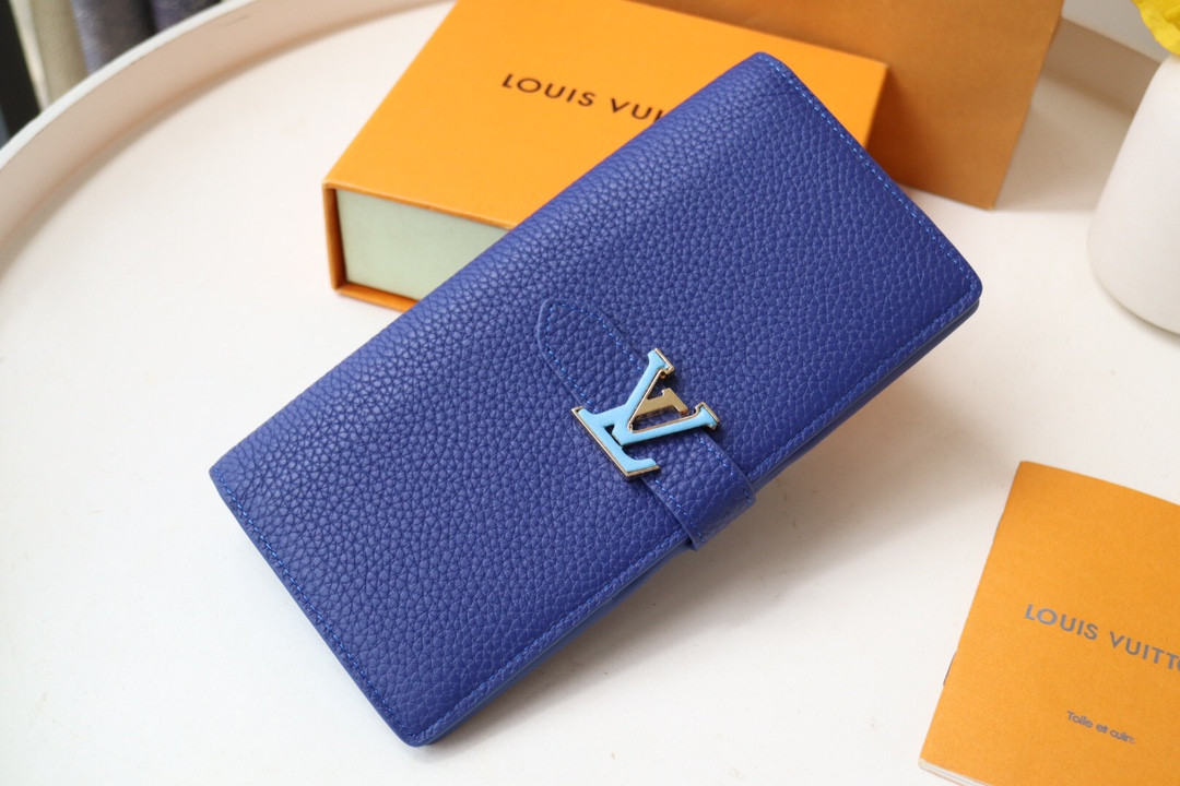 l0*is V*t0n vertical wallet