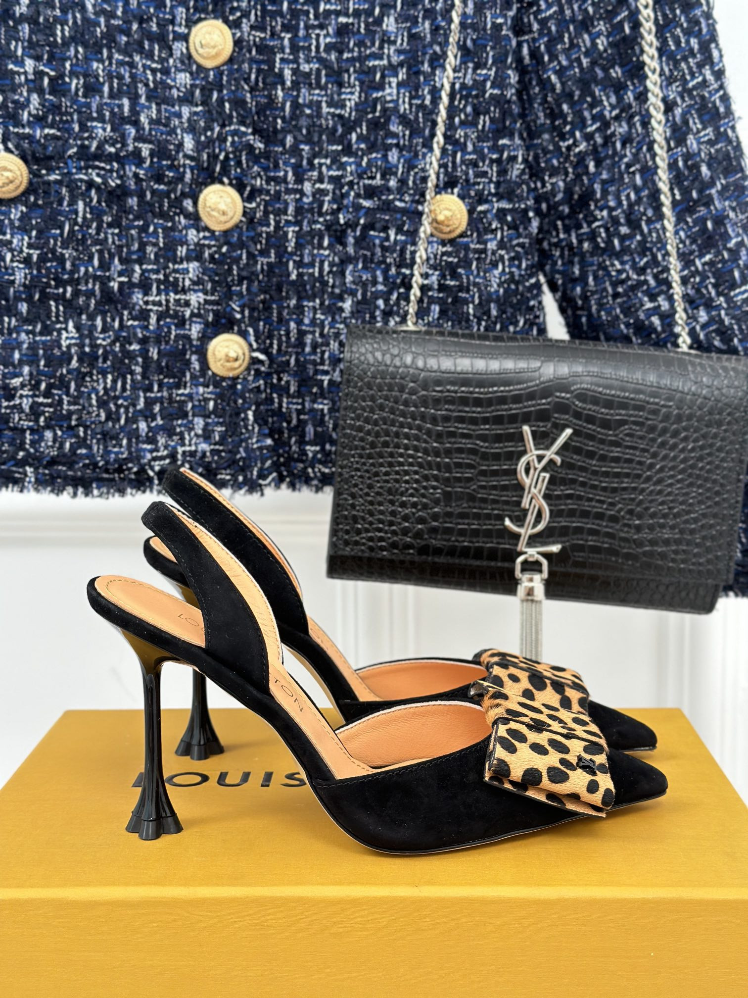 l0*is V*t0n heels