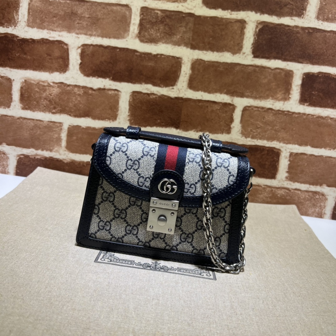 G*u*i gg matelassÉ small top handle bag