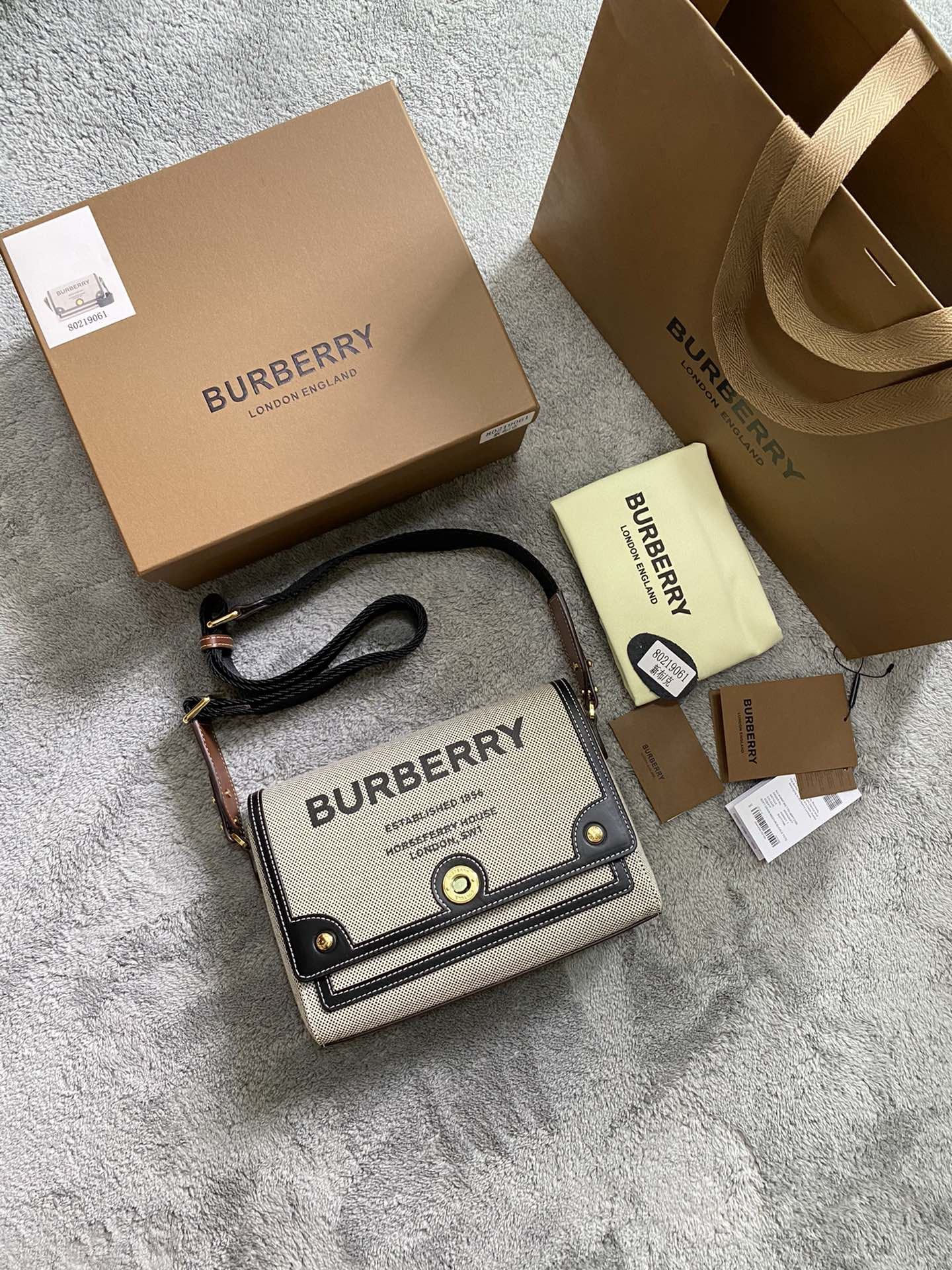 B**rry note crossbody bag-25-8.5-18cm