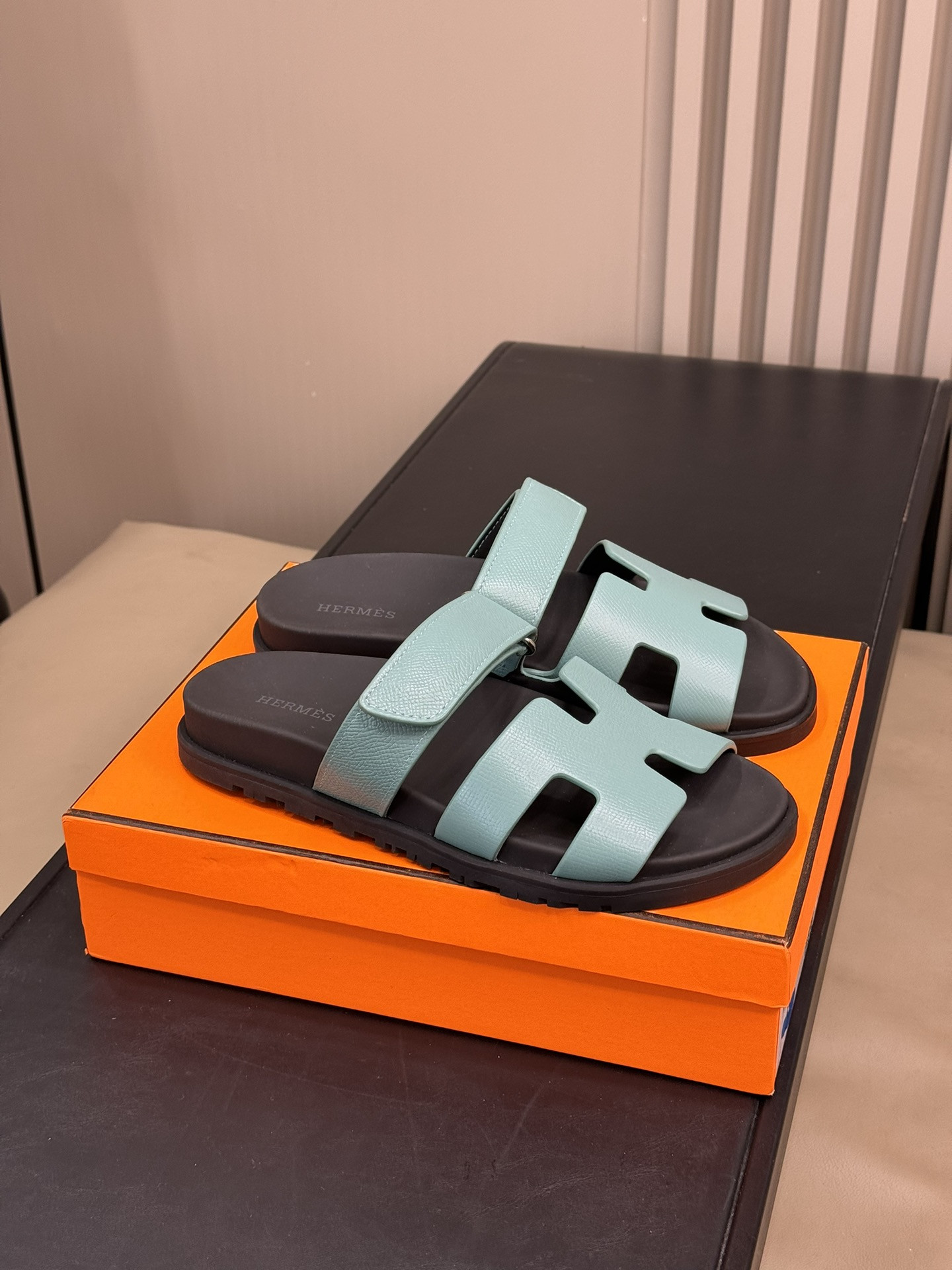 H**mes sandal