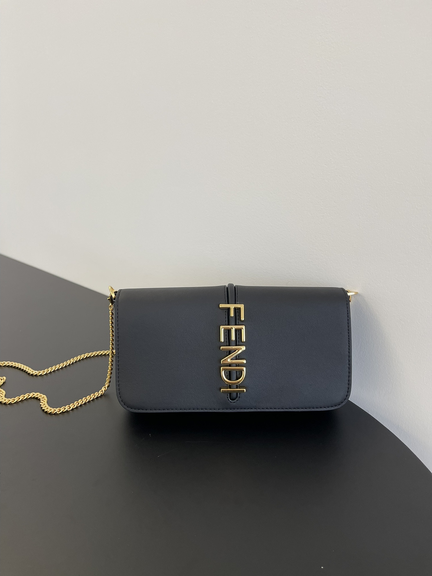 F**di graphy bag-22*5*11cm