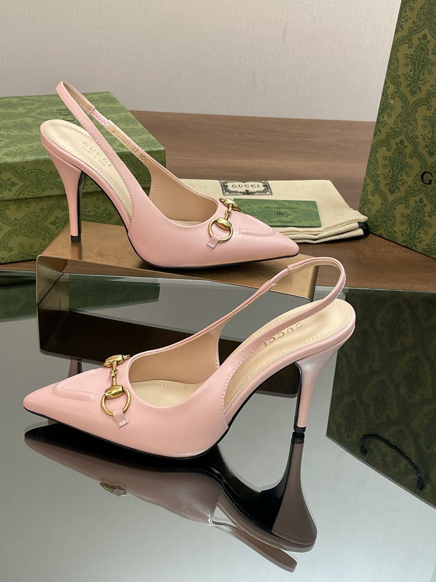 G*u*i heels-10.5cm