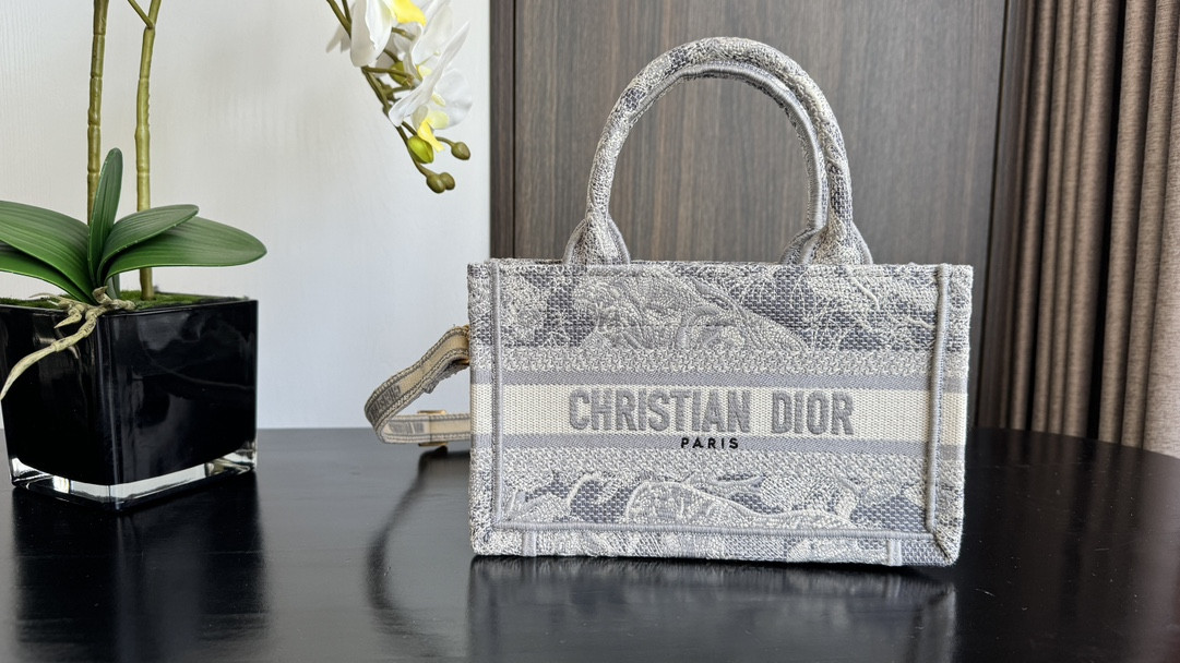 DIRO MINI BOOK TOTE-21.5*13*7.5CM