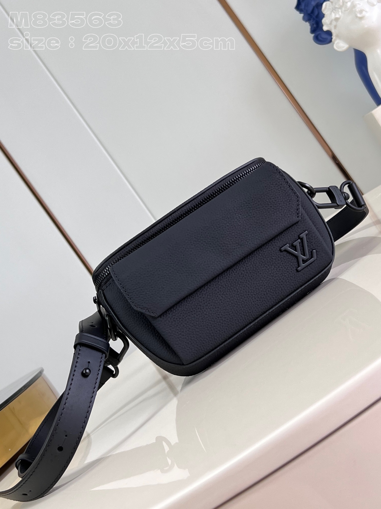 l0*is V*t0n pilot wearable wallet-20*12*5.5cm