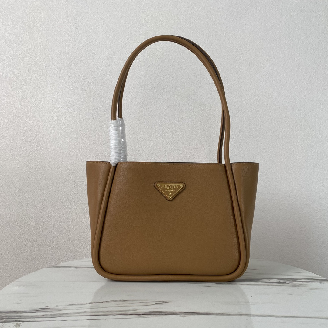 Pra*a medium leather handbag-25*18.5*12.5cm