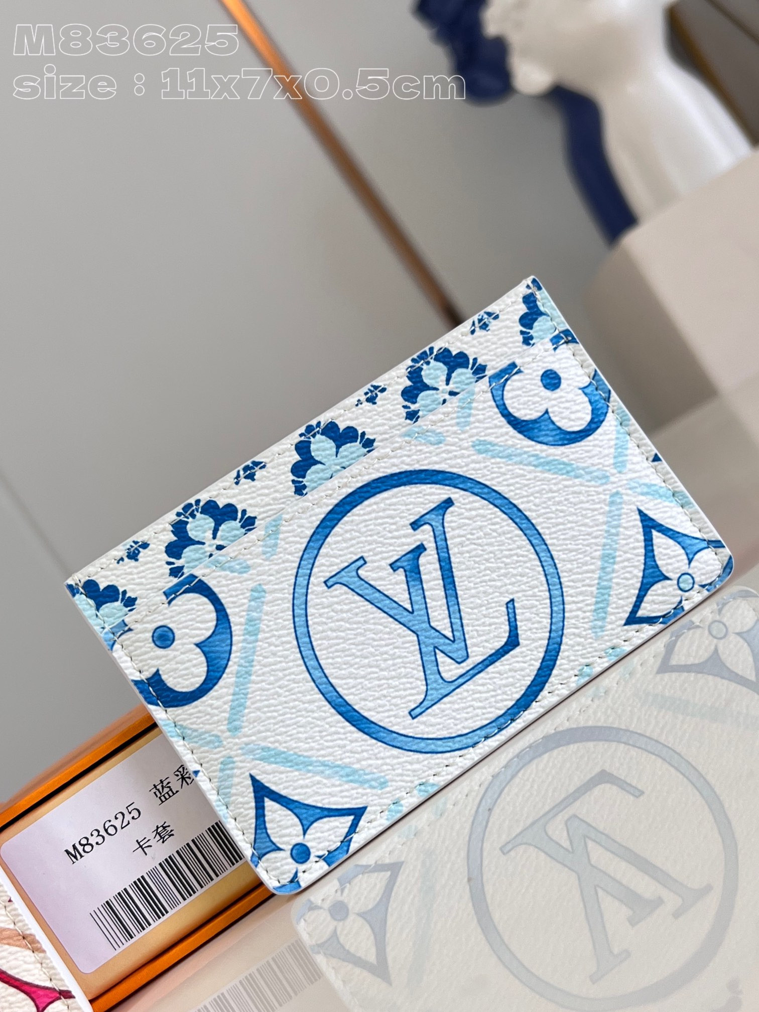 l0*is V*t0n card holder-11*7*0.5cm