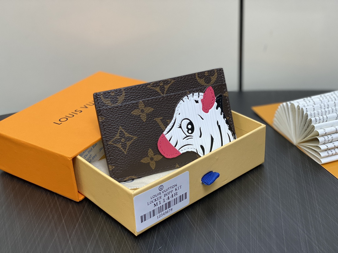 l0*is V*t0n card holder-11*7*0.5cm