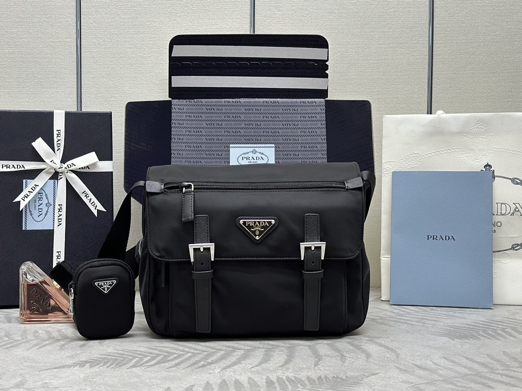 Pra*a re-nylon shoulder bag-27*20.5*12cm