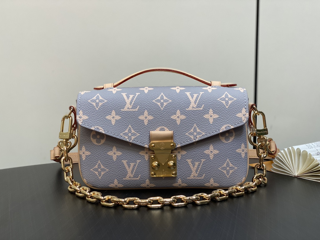 l0*is V*t0n pochette metis east west