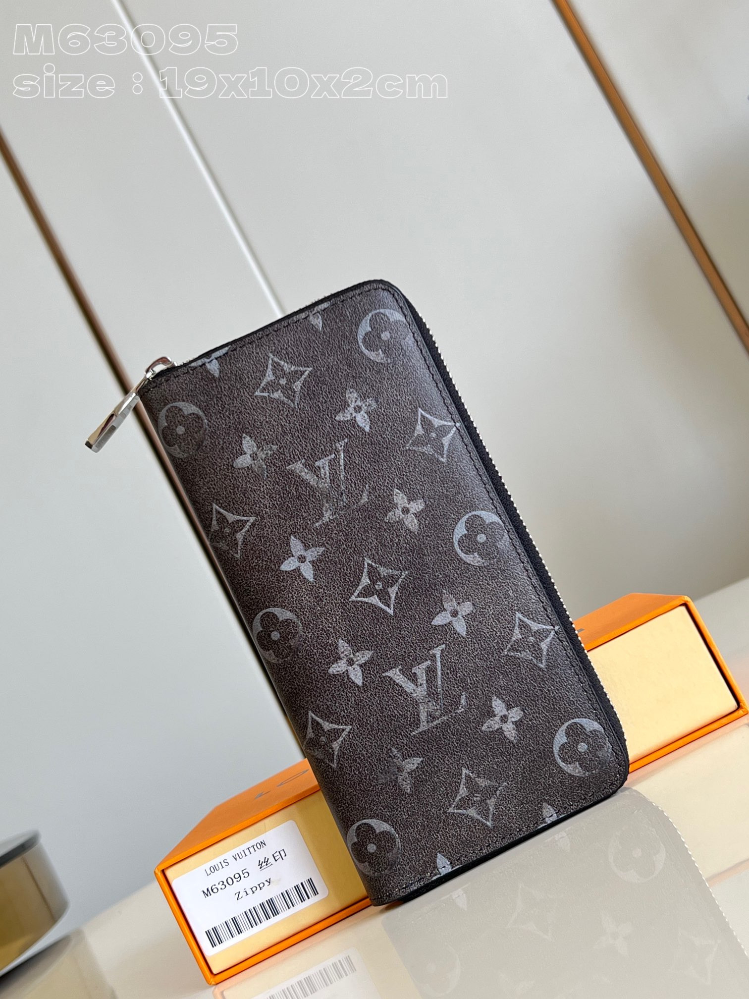 l0*is V*t0n zippy wallet-10*20*2 cm