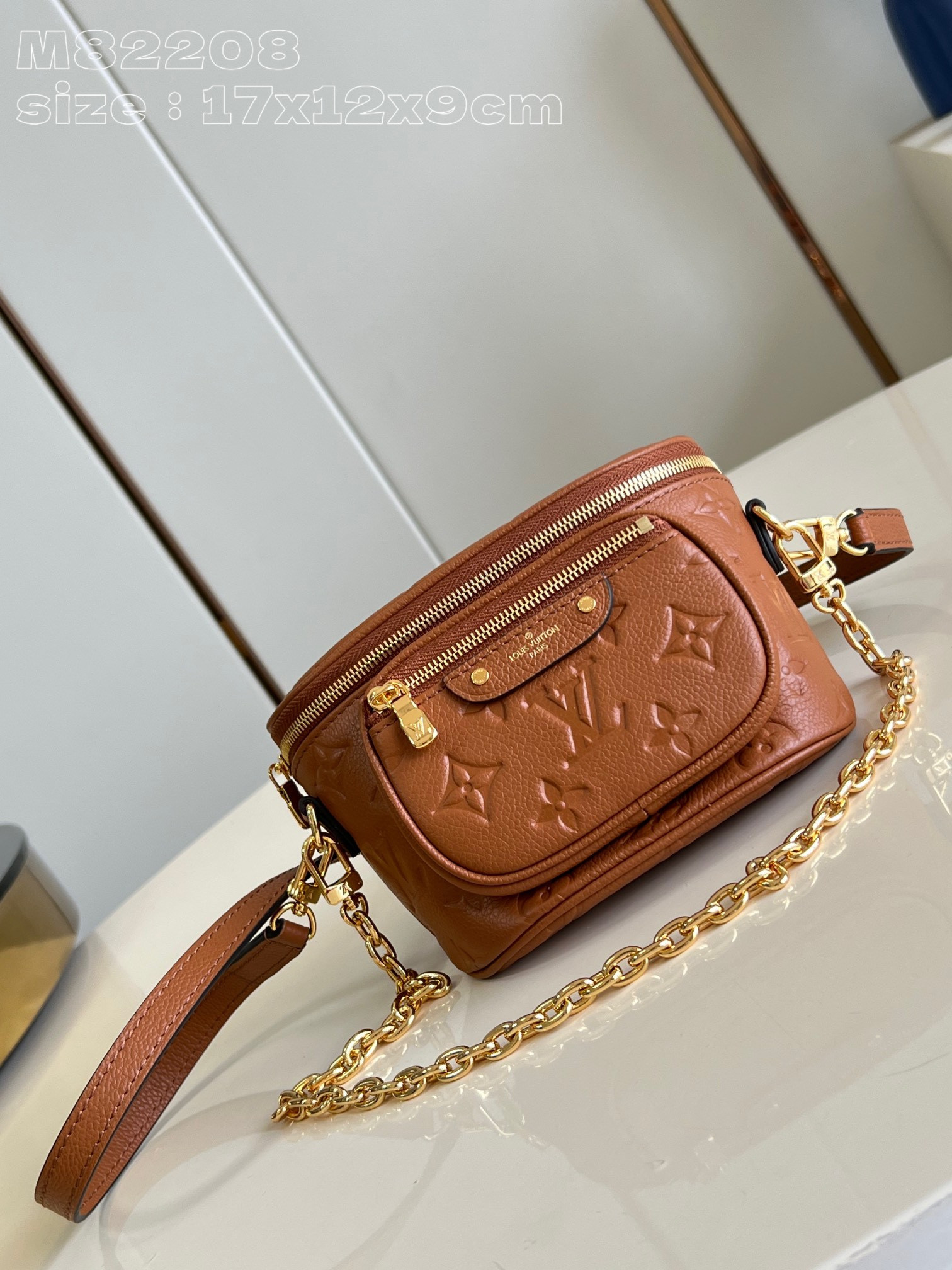 l0*is V*t0n mini bumbag-17-12-9.5cm