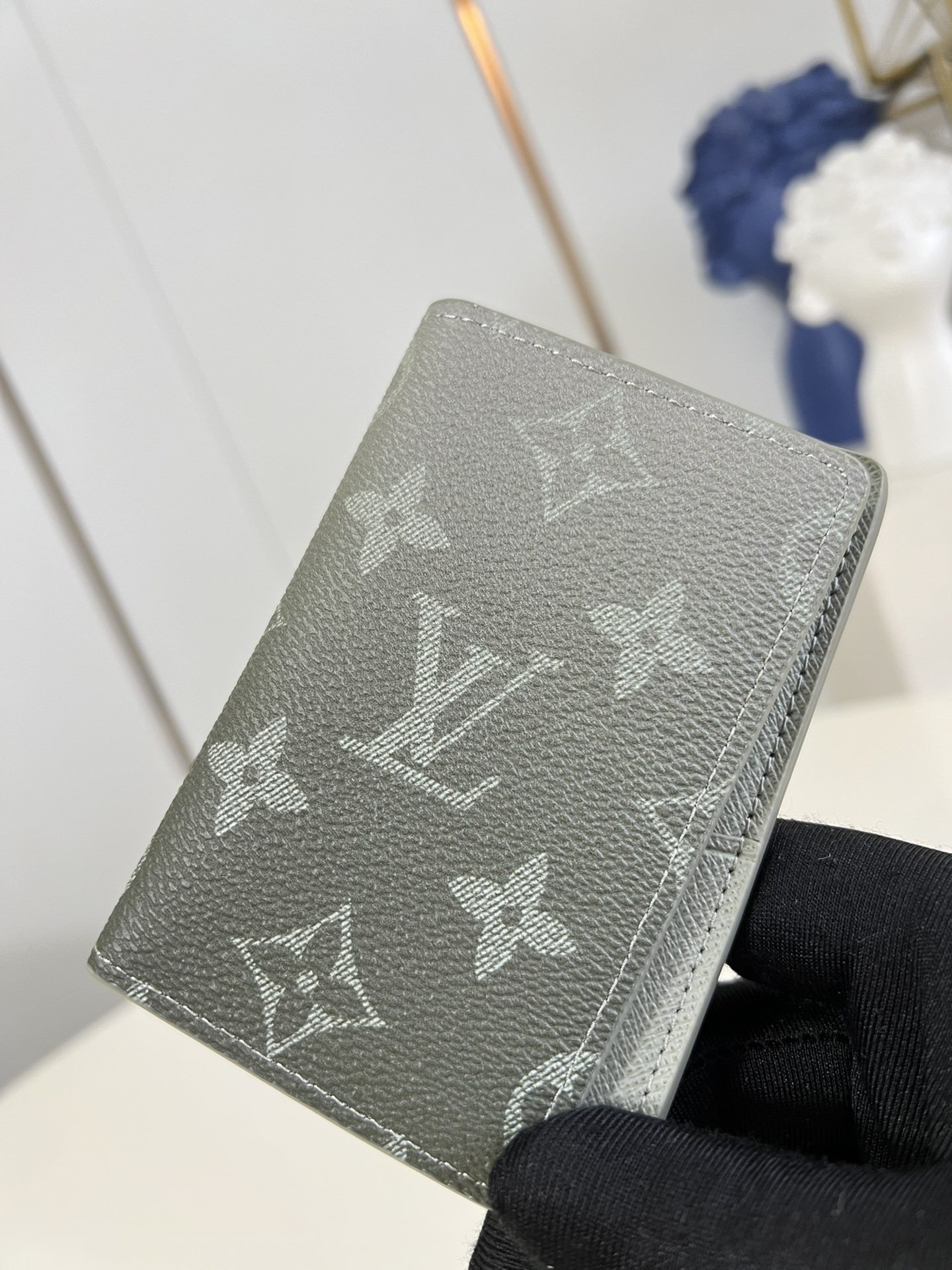 l0*is V*t0n pocket organizer-7.5*11.1*1 cm