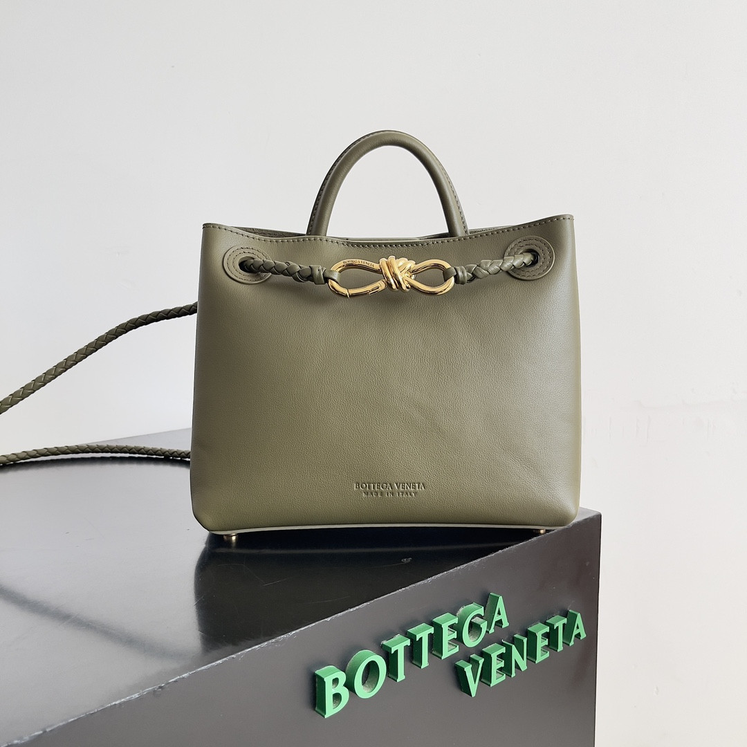 bo*te*ga Ve*ne*ta small andiamo-25*22*10.5cm