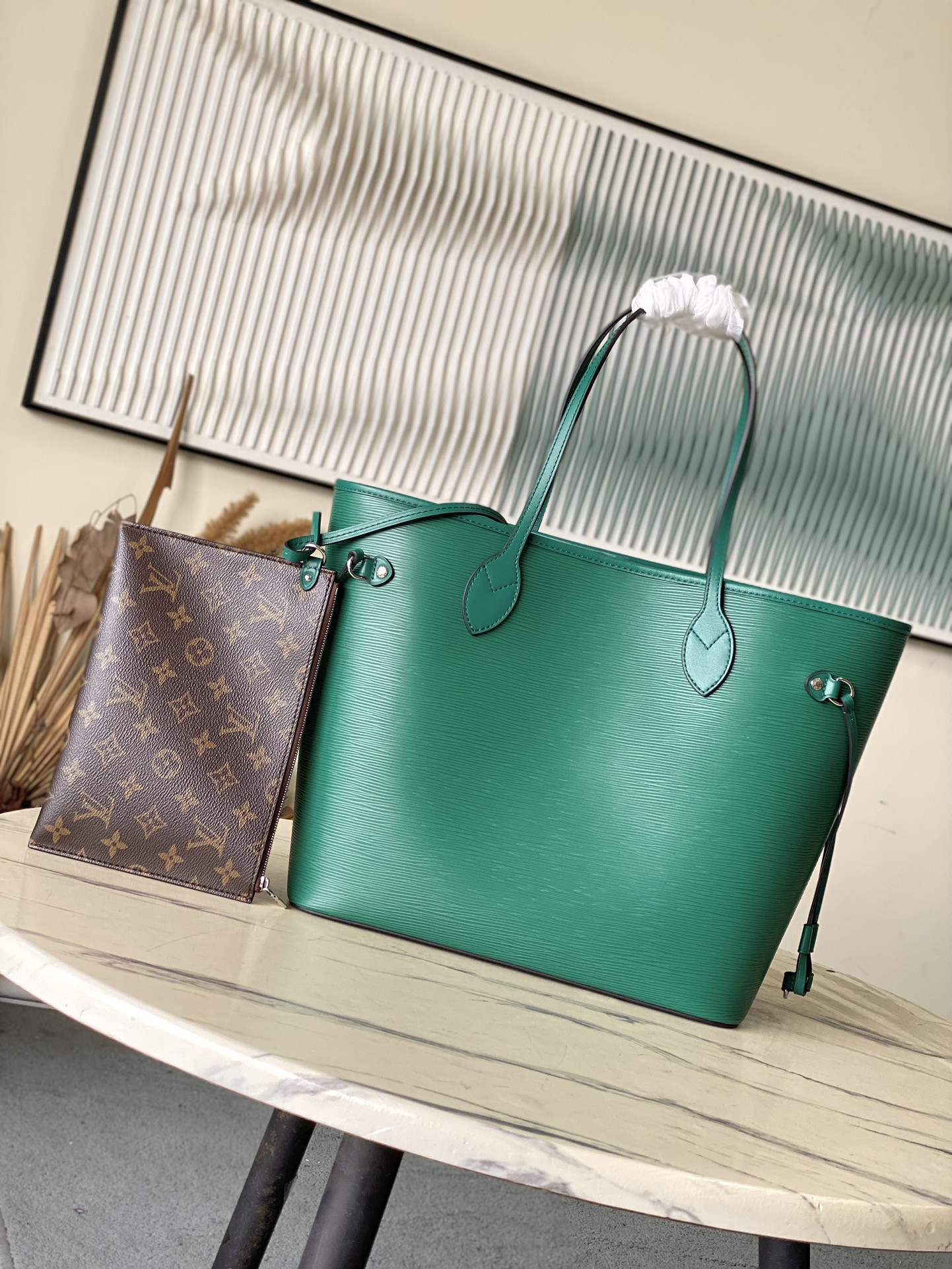 l0*is V*t0n neverfull mm-31*28*14cm