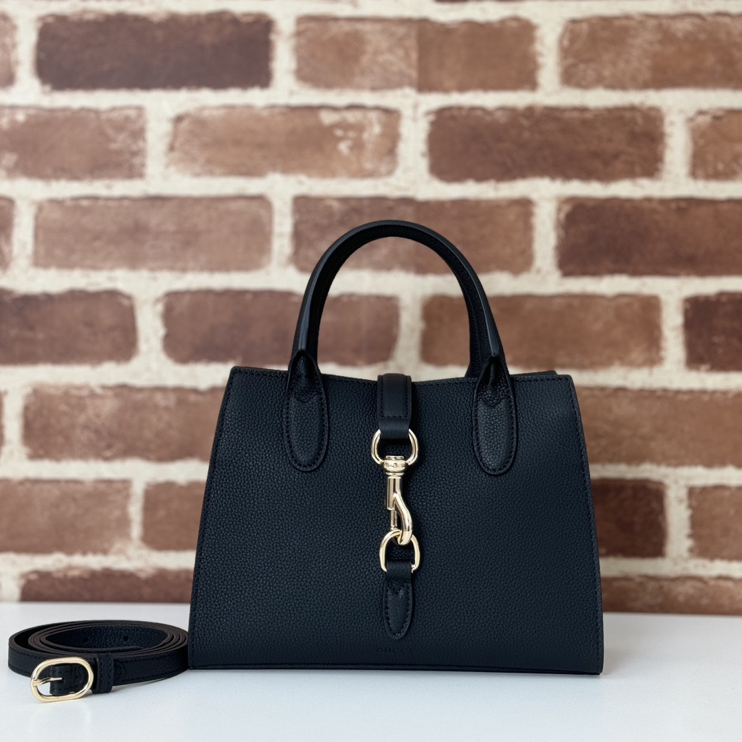 G*u*i small tote bag with hook closure