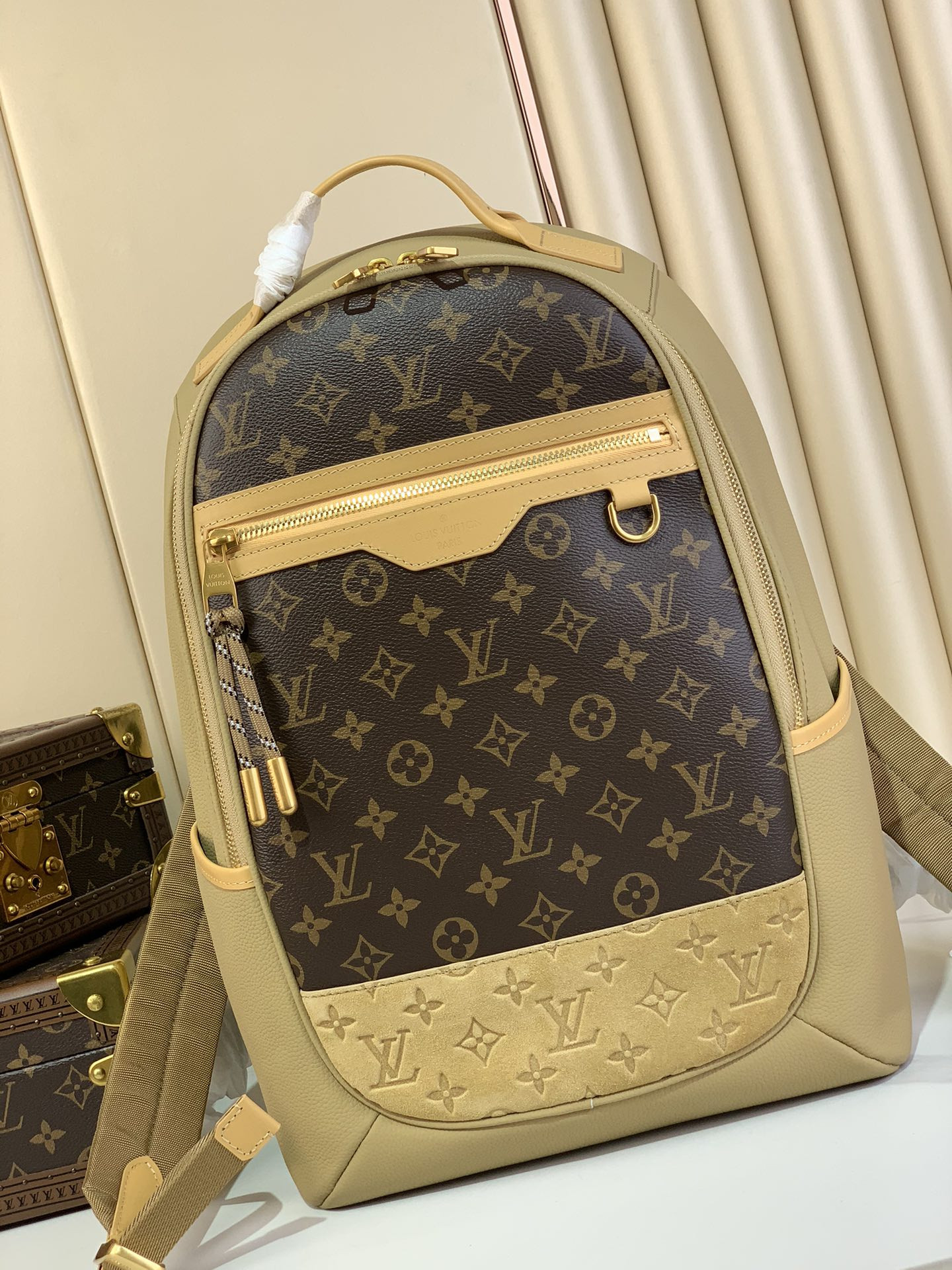 l0*is V*t0n ooutdoor backpack-44&19*31cm
