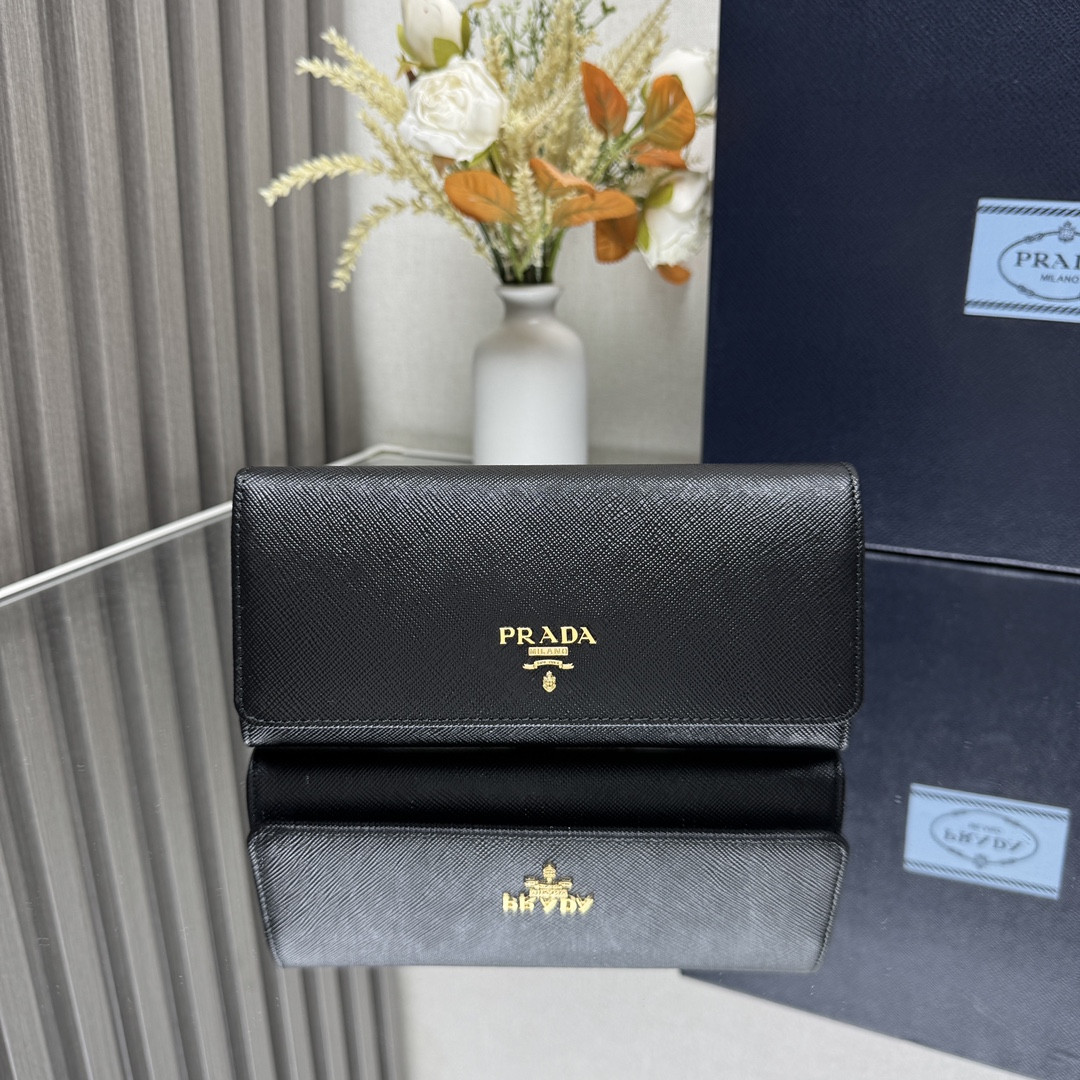 Pra*a large saffiano leather wallet