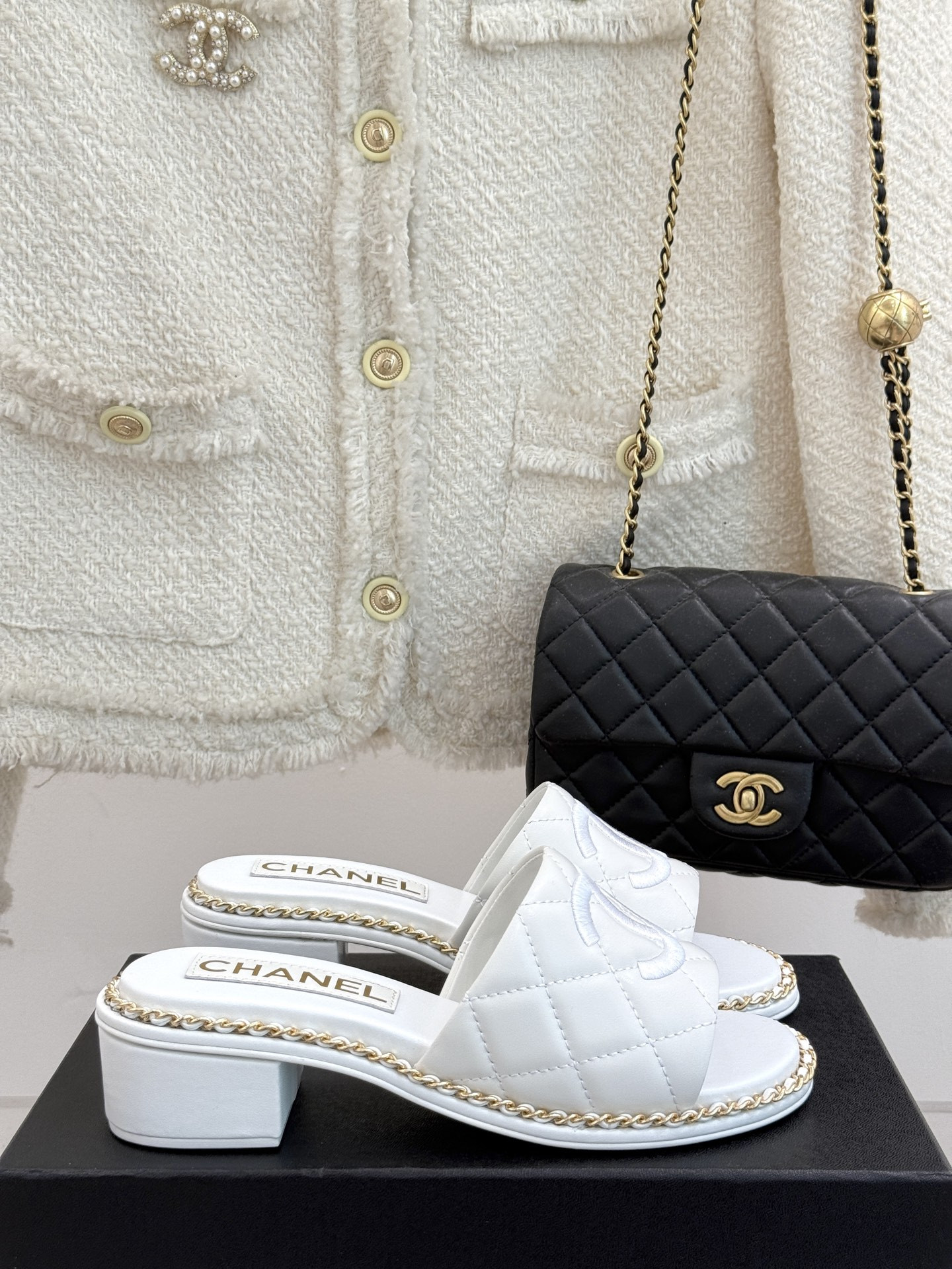 CL SANDALS