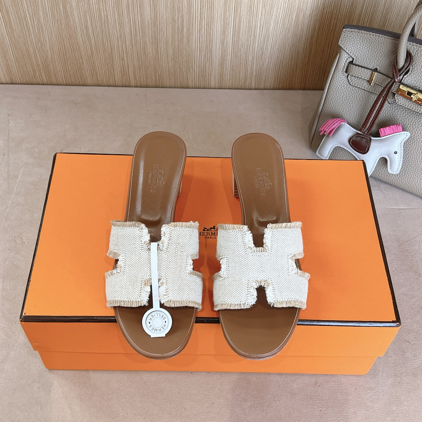 H**mes sandal