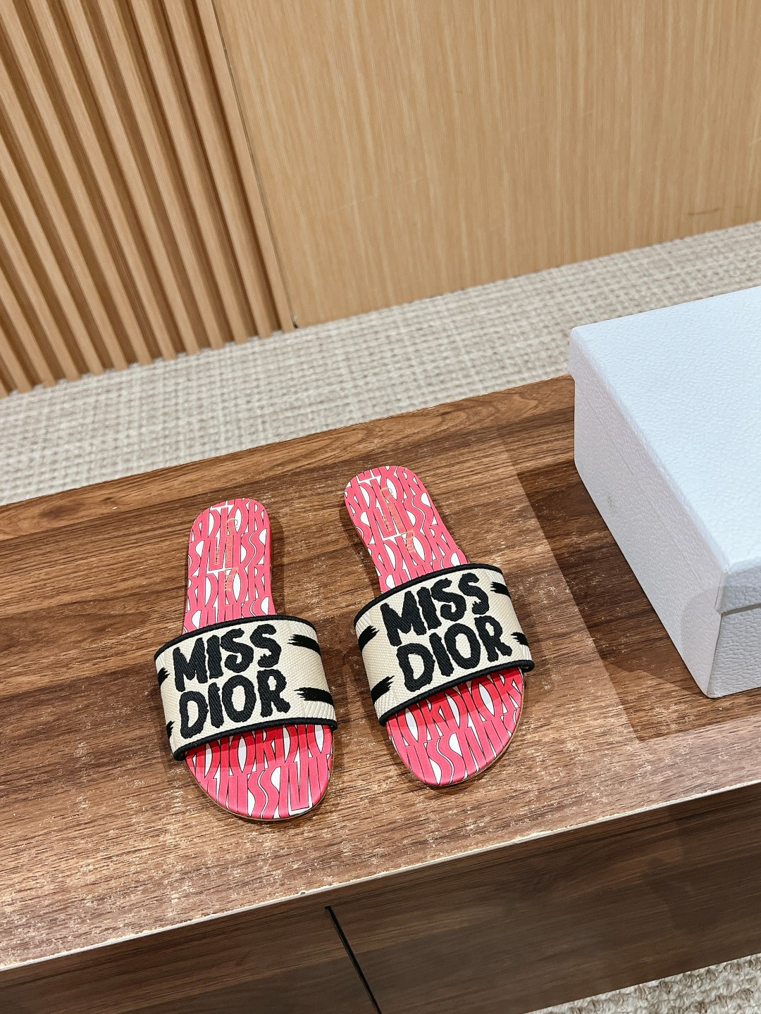 DIRO DWAY SLIDES