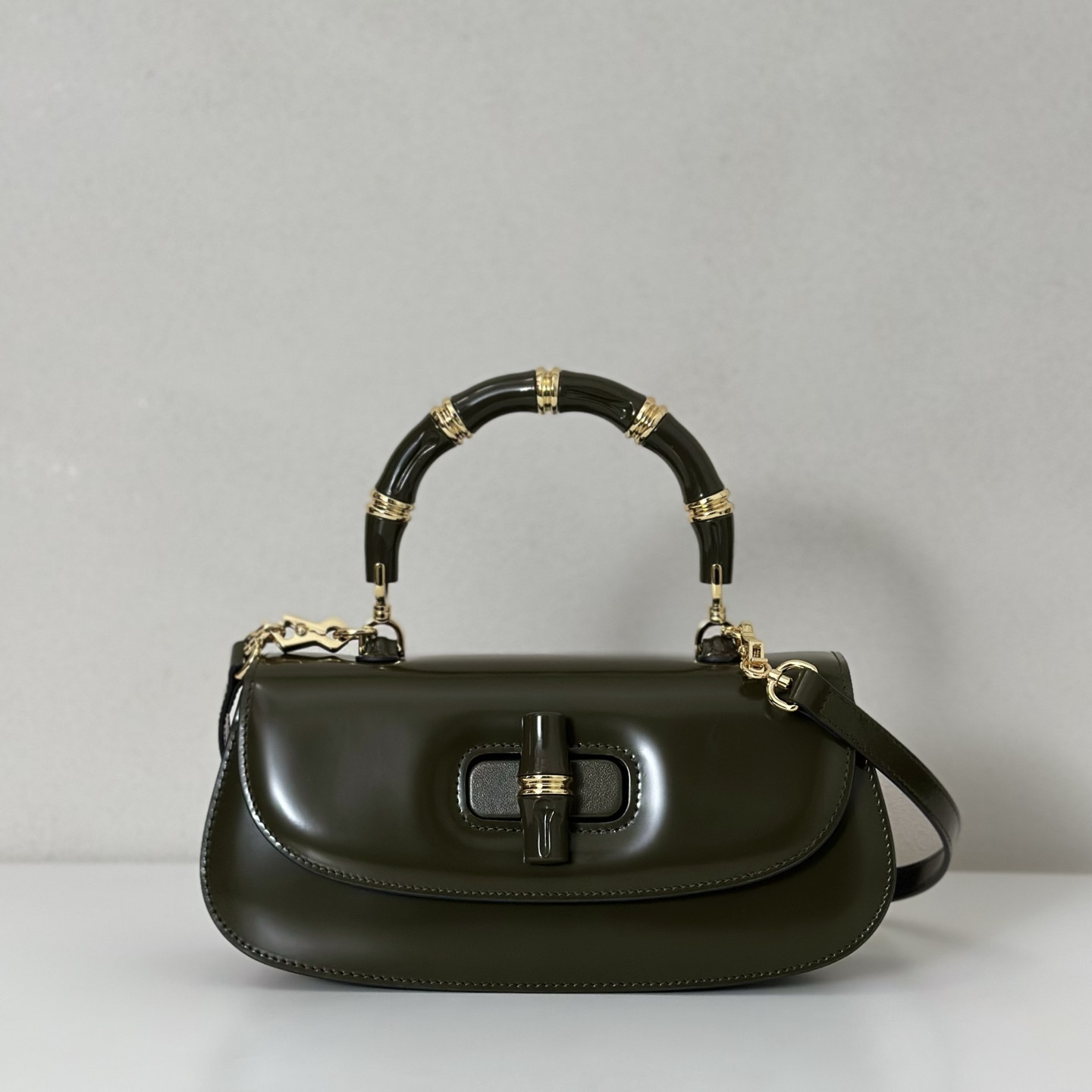 G*u*i bamboo diva medium bag - 26.6*13*8cm
