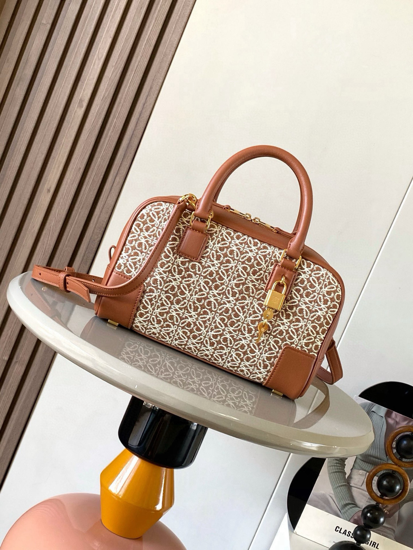 L0ew* amazona 23 bag in soft grained calfskin - 23*10*15cm
