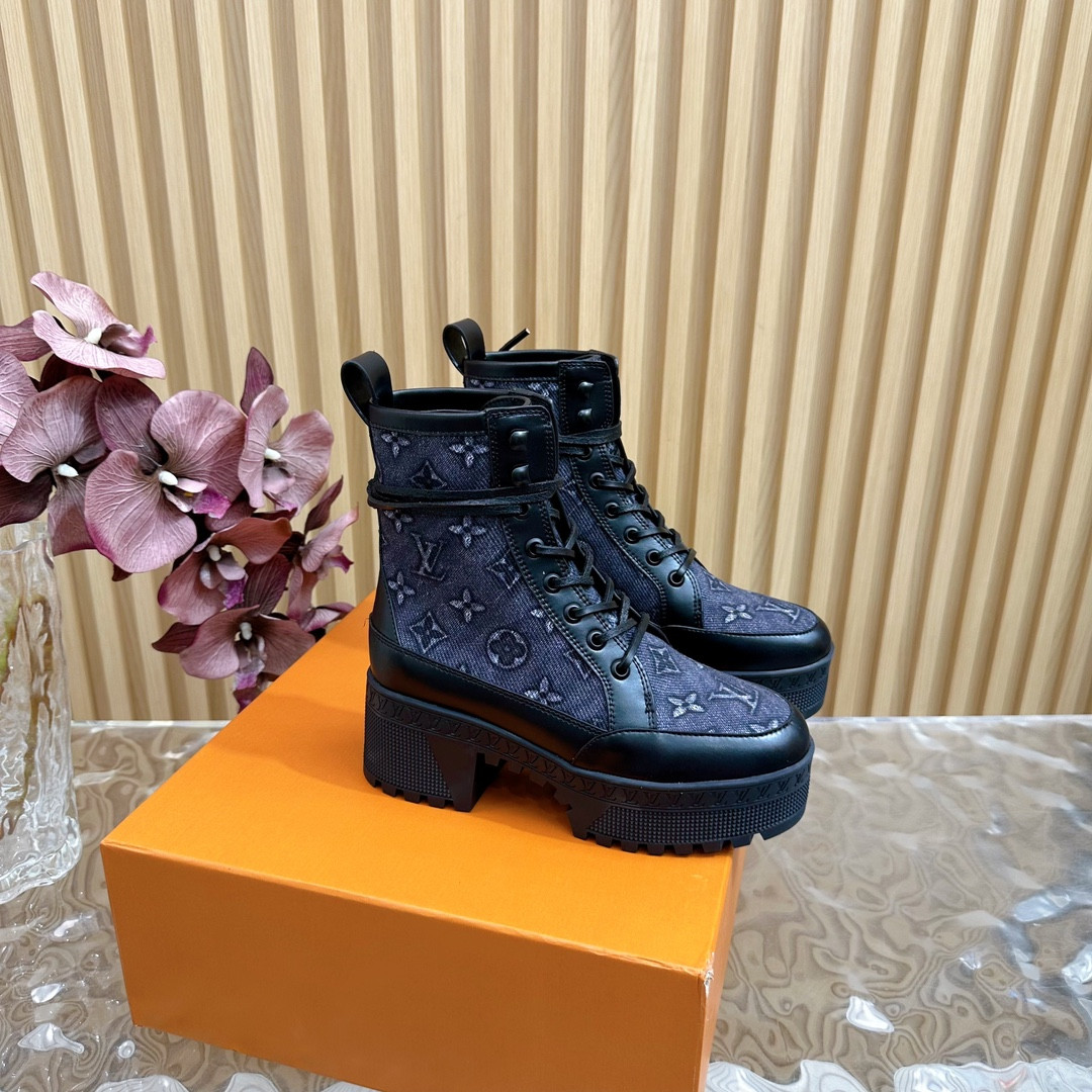 l0*is V*t0n boots