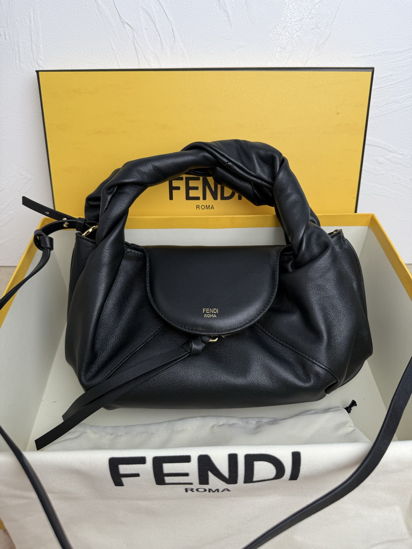 F**di spy small - 32*12*18cm
